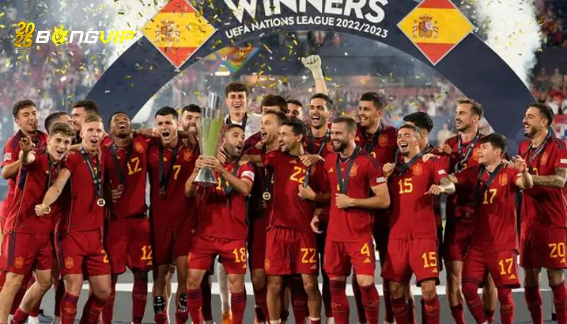 Tây Ban Nha vào bán kết Nations League sau loạt luân lưu Tây Ban Nha vào bán kết Nations League sau loạt luân lưu - bản lĩnh hơn