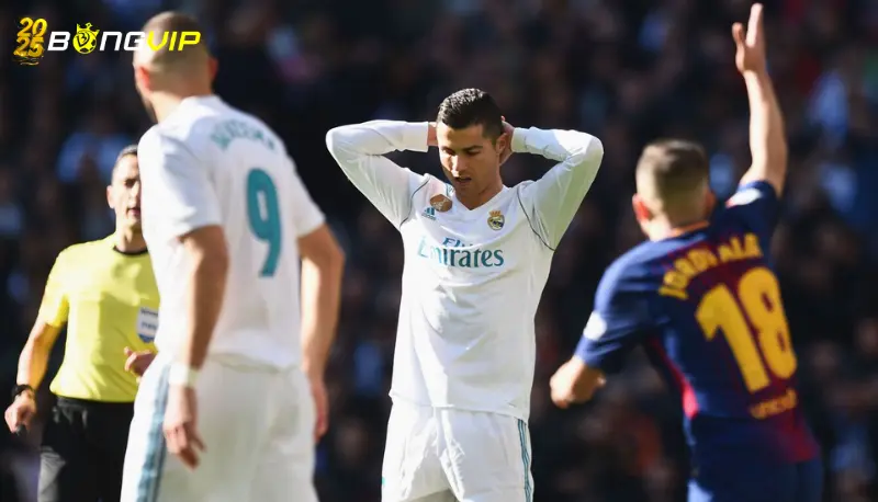 Real làm chậm ngày vô địch của Barca Hơn cả ba điểm: danh dự và uy tín